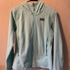 Patagonia full zip fleece.